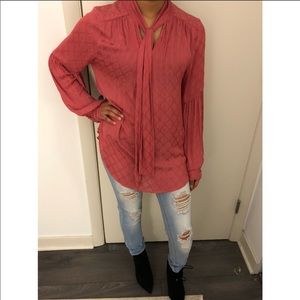 HM collection Top with Neck tie.